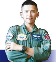 劉鎮富少校