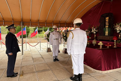 副總長執行官鄭榮豐上將主持民國113年秋祭典禮