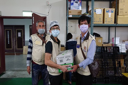 基隆市中山區後備輔導中心王為祥主任慰勞防疫支援人員