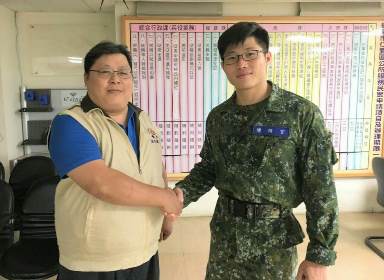 仁愛區輔導中心幹部與災防連絡官進駐區公所合影