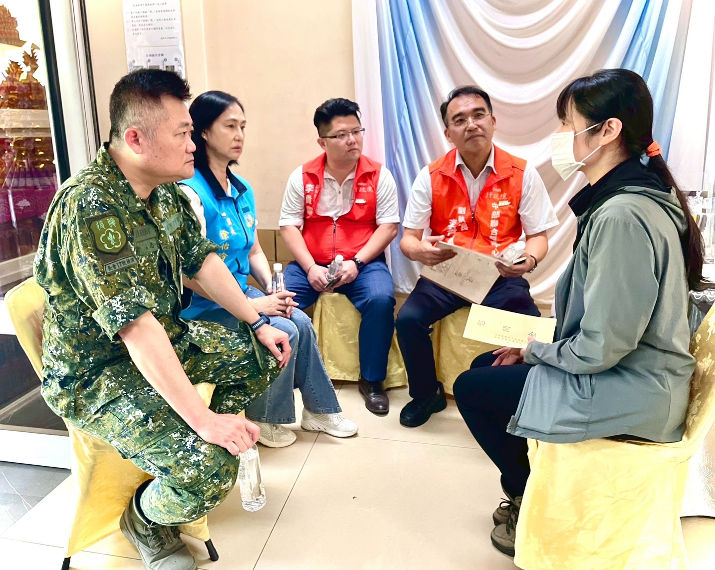 苗栗縣後備指揮部慰問亡故官兵家屬