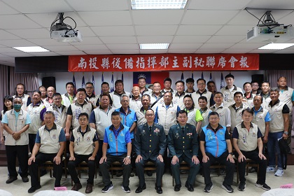 指揮官張上校主持114年第二次主副祕聯席會報，地區指揮部政戰主任韓上校列席指導