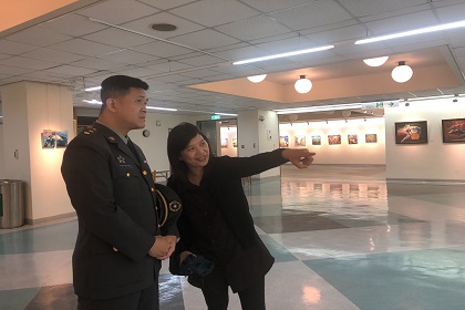 處長參觀林子琪老師聯展