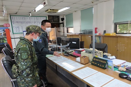 指揮官李上校督導服務臺防疫整備