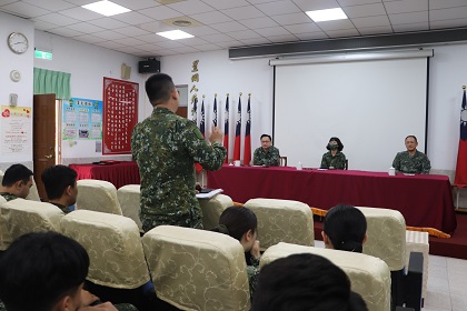 雲林縣後備指揮部115年3月分榮團會官兵互相討論